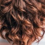 Co należy wiedzieć o przeszczepie włosów?